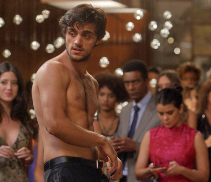 Jonatas dá show durante segunda prova do concurso Garota TD+ (Foto: TV Globo)