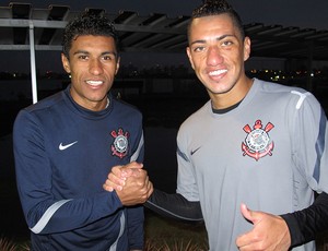Paulinho e Ralf, Corinthians (Foto: Carlos Augusto Ferrari / Globoesporte.com)