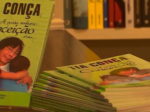 Livro reúne 24 depoimentos sobre a história de Tia Conça (Foto: Reprodução/TV Bahia) Livro reúne 24 depoimentos sobre a história de Tia Conça (Foto: Reprodução/TV Bahia)