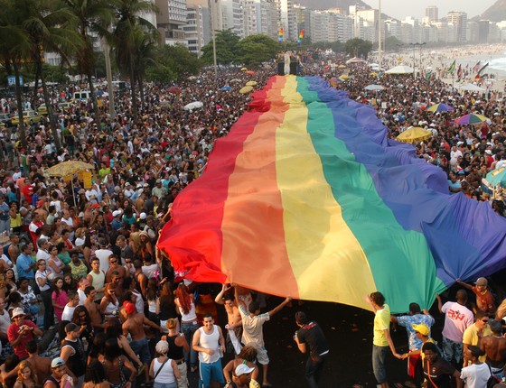 Edição da Parada Gay do Rio de 2007 (Foto: George Magaraia / Editora Globo)