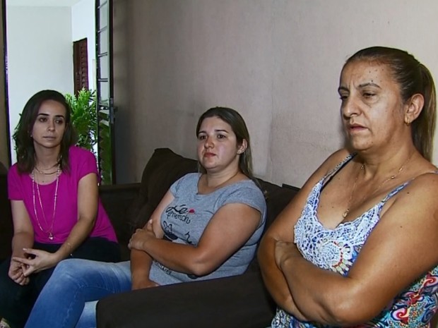 Servidores foram exonerados sem direitos trabalhistas em Passos, MG (Foto: Reprodução EPTV) Servidores foram exonerados sem direitos trabalhistas em Passos, MG (Foto: Reprodução EPTV)