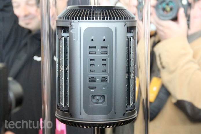 Mac Pro começará a ser vendido nos Estados Unidos no dia 19 de dezembro (Foto: Fabrício Vitorino/TechTudo) Mac Pro começará a ser vendido nos Estados Unidos no dia 19 de dezembro (Foto: Fabrício Vitorino/TechTudo)