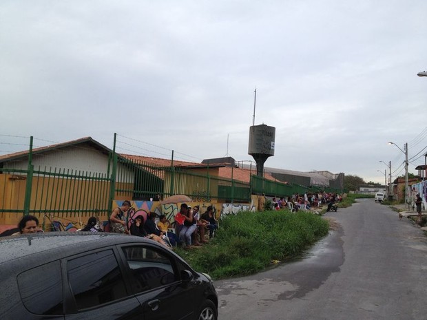 Seduc informou que não há necessidade de aglomeração em frente a escolas (Foto: Meike Farias/TV Amazonas)