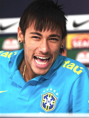 Neymar coletiva Seleção Brasileira (Foto: Marcos Ribolli / Globoesporte.com)