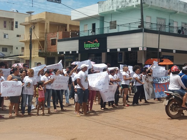 G1 Em Macapá protesto pede justiça por jovem morto a tiros por