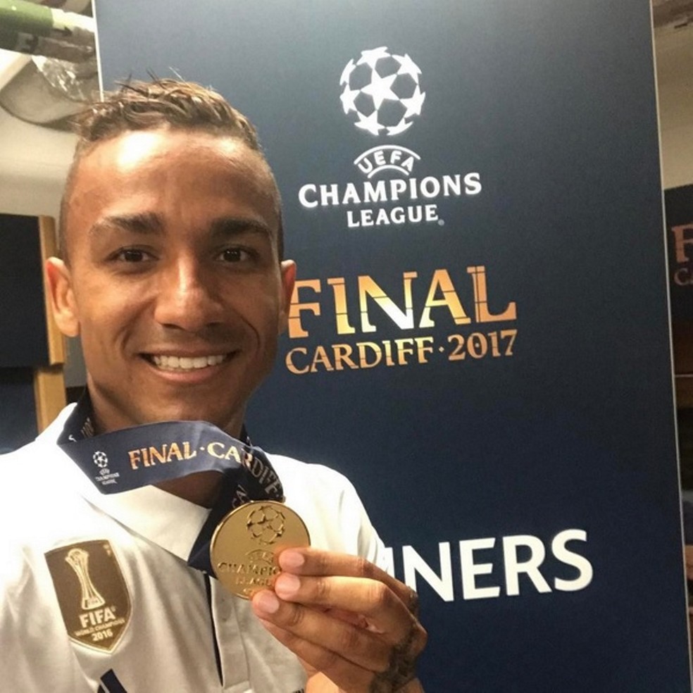 Danilo é bicampeão da Champions com o Real Madrid  (Foto: Reprodução/Instagram)