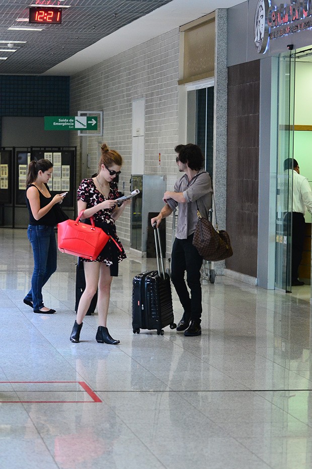 Sophia Abrahão e Fiuk no aeroporto Santos Dumont (Foto: William Oda / AgNews)