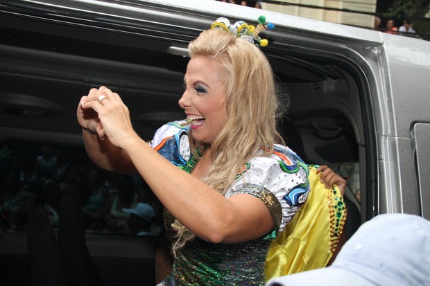 Carla Peres em Salvador (Foto:  JC Pereira/AgNews)