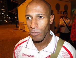 Joílson, meia da Tombense (Foto: Léo Simonini / Globoesporte.com)