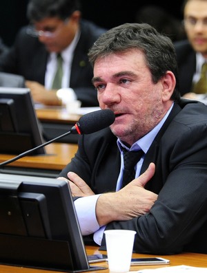 No primeiro ano na Câmara, Andrés gasta R$ 880 mensais com máquina de café