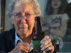 A mulher de 90 anos que recusou tratamento de câncer para rodar o mundo