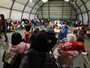 Vítimas de terremoto pernoitam em acampamentos na Itália Vítimas de terremoto pernoitam em acampamentos na Itália