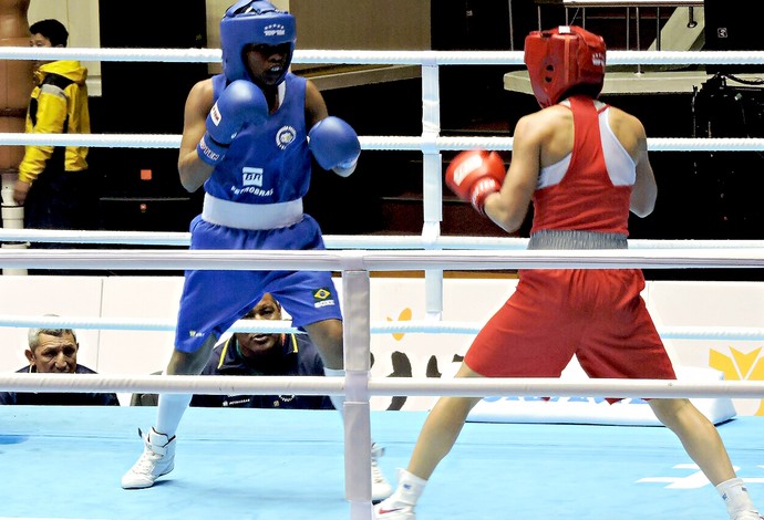 Clélia Costa x Marlen Esparza norte-americana boxe (Foto: Divulgação / CBBoxe)