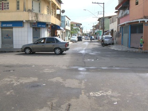 Local onde a confusão acontece, na Serra (Foto: Reprodução/ TV Gazeta)