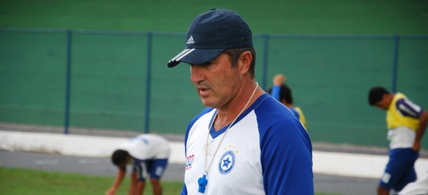 Paulo Moroni, técnico do Parnahyba (Foto: Kairo Amaral/ Acesso 343)