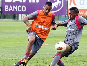 Chaparro e Dieyson, Vasco (Foto: Marcelo Sadio / Agência Estado)