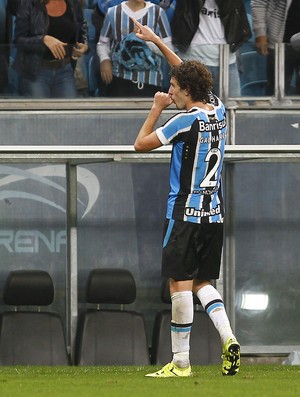 Rodrigo é quem mais bate faltas na Série A; Galhardo tem melhor pontaria
