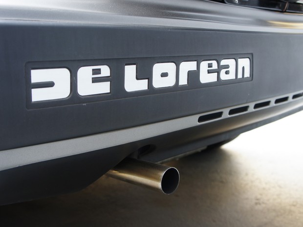 Detalhes do DeLorean, carro do longa 'De volta para o futuro 2' (Foto: Glauco Araújo/G1)