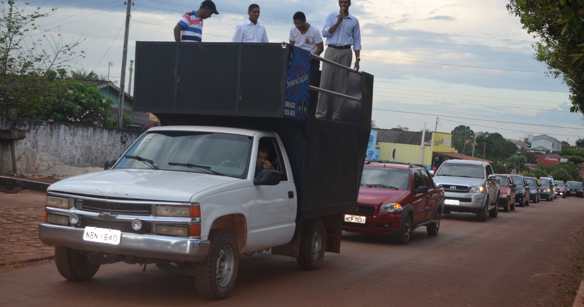 G1 - Carreata marca celebração ao Dia do Evangélico em Pimenta Bueno