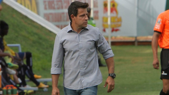 Ramon Menezes, técnico demitido do Anápolis  (Foto: Divulgação/Anápolis)