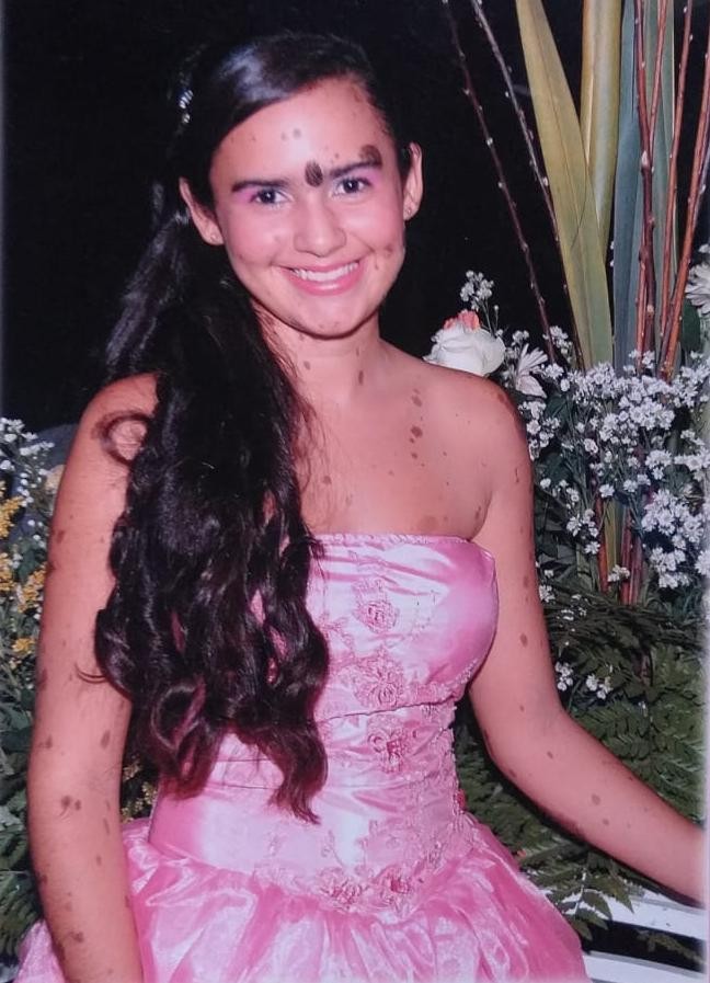 Lariza Ramos aos 15 anos (Foto: Arquivo Pessoal) Lariza Ramos aos 15 anos (Foto: Arquivo Pessoal)