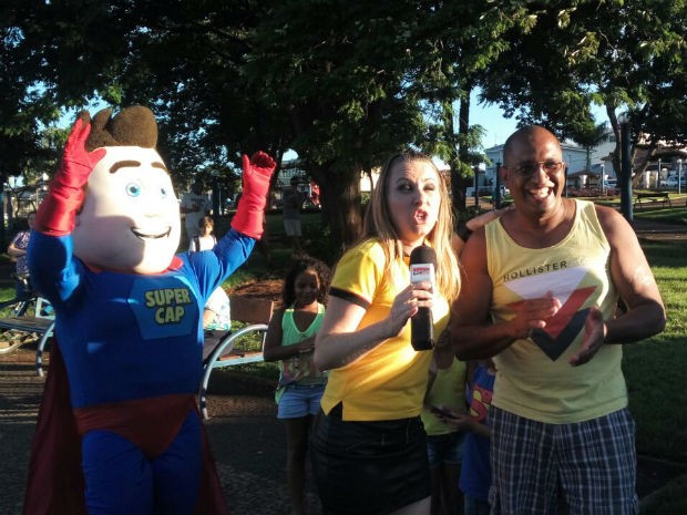 Adilson agora comemora e provoca o cunhado, que não acreditava em seu sonho (Foto: Divulgação) Adilson agora comemora e provoca o cunhado, que não acreditava em seu sonho (Foto: Divulgação)