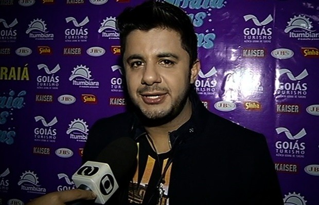 Cristiano Araújo falou do sertanejo Jorge em última entrevista, em Itumbiara, Goiás (Foto: Reprodução/TV Anhanguera)