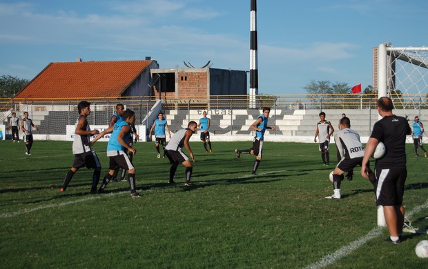 Treino do Treze no PV (Foto: Silas Batista / Globoesporte.com/pb)