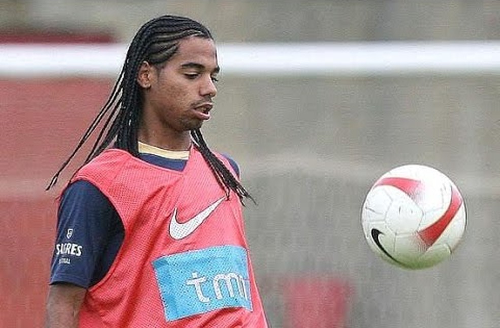Jogador era tratado como joia no futebol português (Foto: Reprodução/Facebook)