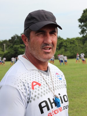 Paulo Moroni, técnico do Piaui (Foto: Emanuele Madeira/GLOBOESPORTE.COM)