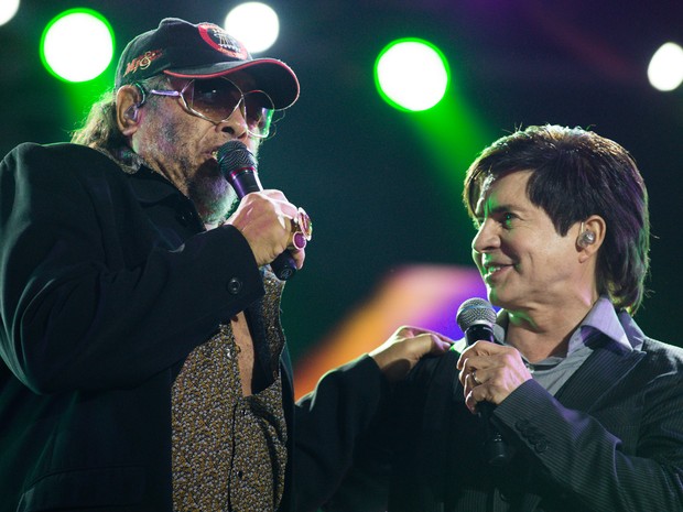 José Rico e Xororó cantam fazem dobradinha na Arena do Parque do Peão. (Foto: Érico Andrade/G1)