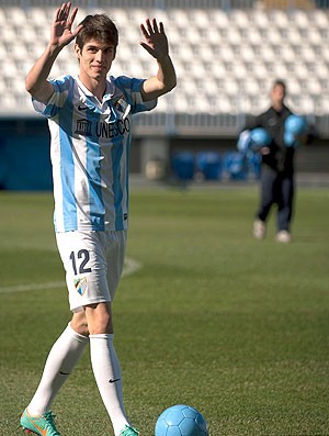 Lucas Piazon apresentado no Málaga (Foto: AFP)