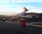 VÍDEO mostra  bimotor após 
cair em casa (Reprodução)