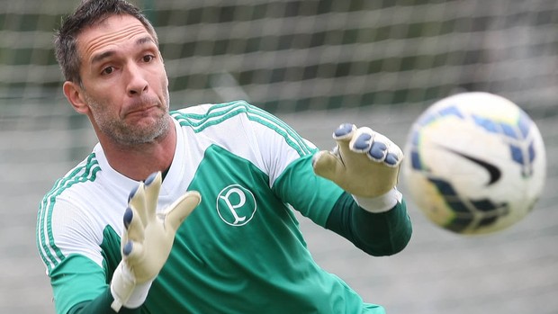 Prass vê Palmeiras mais forte e convoca a torcida para o Pacaembu