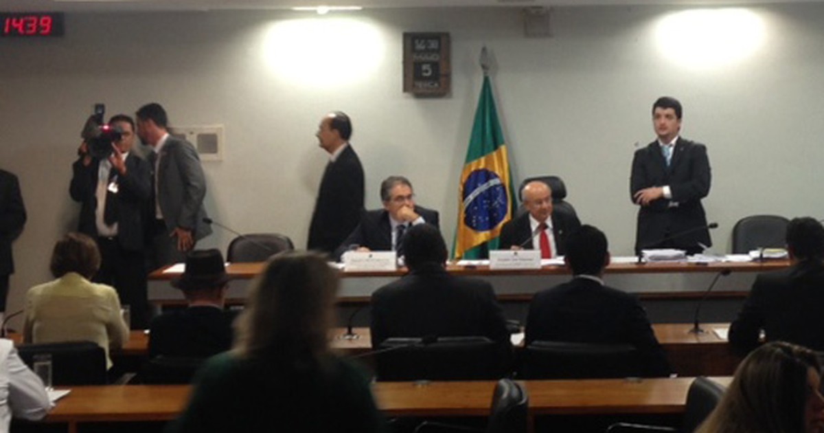 G1 Comissão especial aprova MP que restringe acesso a pensão por