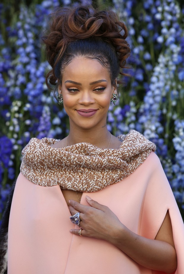 Rihanna no desfile da Dior em Paris (Foto: Getty Images | AFP)