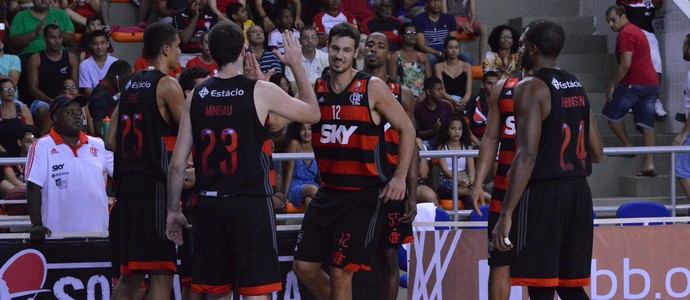 Vitória x Flamengo - NBB basquete (Foto: Francisco Galvão/EC Vitória) Vitória x Flamengo - NBB basquete (Foto: Francisco Galvão/EC Vitória)