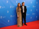 Angelina Jolie e Brad Pitt vão à première do filme dirigido por ela
