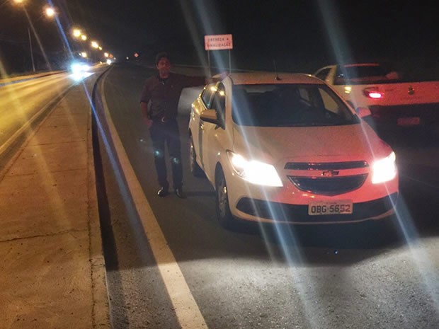 Vereador Adilson Machado faz pose para foto aps ser preso na contramo em Cuiab. (Foto: Divulgao/Polcia Civil-MT)