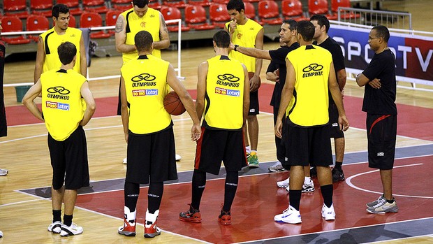 José Neto basquete treino Flamengo (Foto: Cezar Loureiro / Agência O Globo)