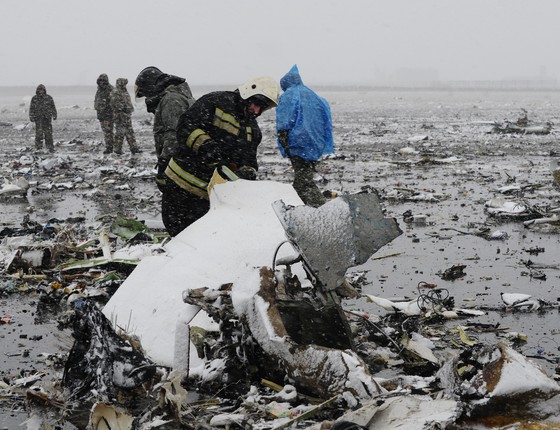 Acidente aéreo na Rússia (Foto: AFP) Acidente aéreo na Rússia (Foto: AFP)