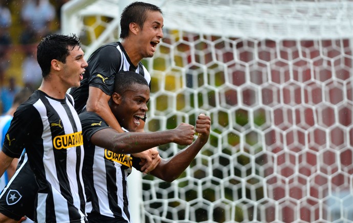 Copinha - Botafogo x Ji-Paraná, Vinicius (Foto: Levi Bianco/Agência Estado)