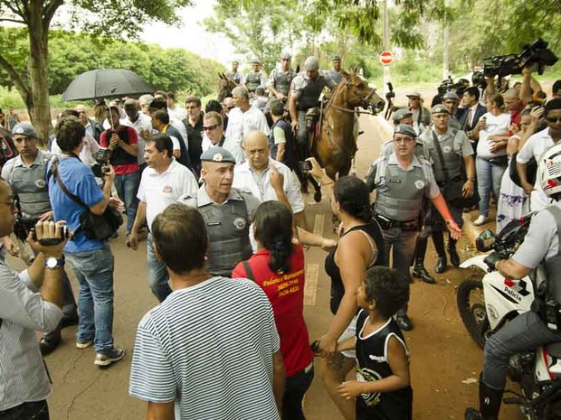 G1 PM nega falha na segurança durante reconstituição do sumiço de