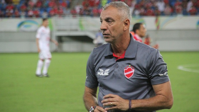 Márcio Fernandes - técnico do Vila Nova (Foto: Fabiano de Oliveira)