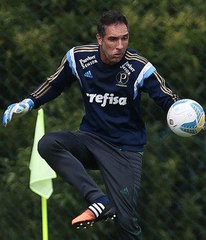 Prass chega a 100 jogos no Palmeiras e fala sobre renovação de contrato