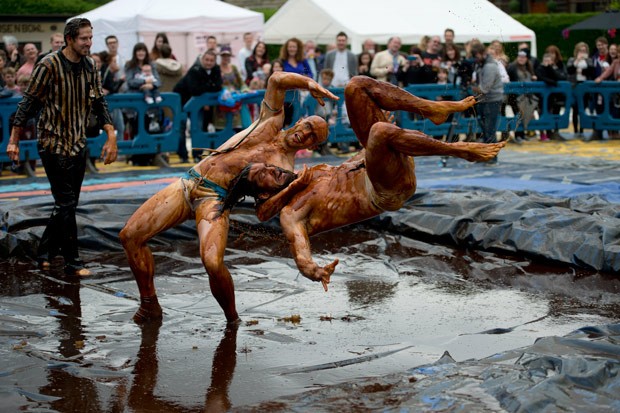 Competio ocorreu em Bacup, na Inglaterra (Foto: Oli Scarff/AFP)