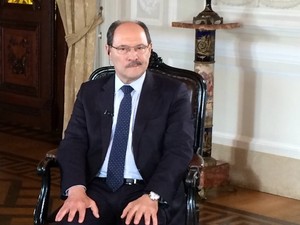 Governador José Ivo Sartori concede entrevista para RBS TV e G1 (Foto: Daniel Favero/G1) Governador José Ivo Sartori concede entrevista para RBS TV e G1 (Foto: Daniel Favero/G1)