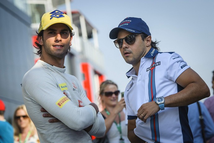 Felipe Nasr e Felipe Massa no paddock do GP da Hungria 2015 (Foto: EFE)