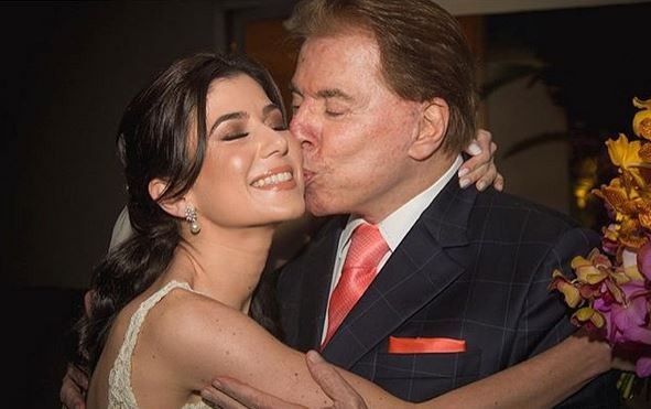 Silvio Santos beija a filha Rebeca (Foto: Reprodução/Instagram)