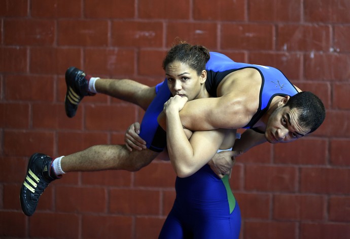 Aline Silva e Flávio Ramos, luta olímpica (Foto: André Durão) Aline Silva e Flávio Ramos, luta olímpica (Foto: André Durão)